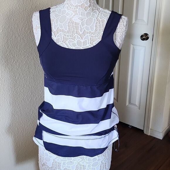 Lululemon Athletica Top - Picture 2 of 8